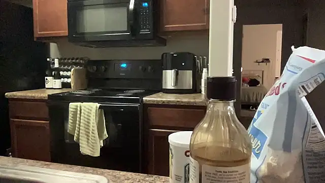 Snapshot of NatalieKneals chatting on 01/02/25, 06:40 NatalieKneals online show from 01/02/25, 06:40