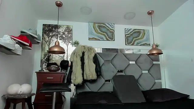 Snapshot of KING_FIT chatting on 02/21/25, 01:11 KING FIT online show from 02/21/25, 01:11