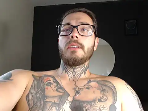 clark r online show from 10/07/25, 12:19