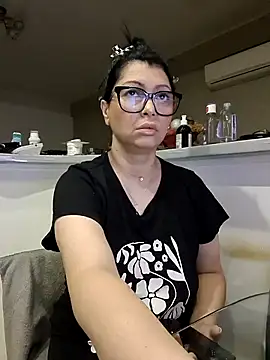 Milf Abigail online show from 10/18/25, 01:08