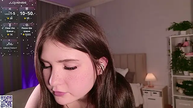 Snapshot of LeraKit chatting on 09/21/25, 01:46 LeraKit online show from 09/21/25, 01:46