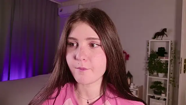 Snapshot of LeraKit chatting on 10/12/25, 02:27 LeraKit online show from 10/12/25, 02:27