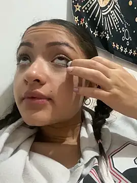 Snapshot of Alicia_ALICIA chatting on 12/16/24, 08:20 Alicia ALICIA online show from 12/16/24, 08:20