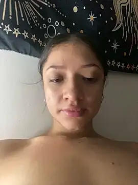 Snapshot of Alicia_ALICIA chatting on 01/04/25, 04:22 Alicia ALICIA online show from 01/04/25, 04:22