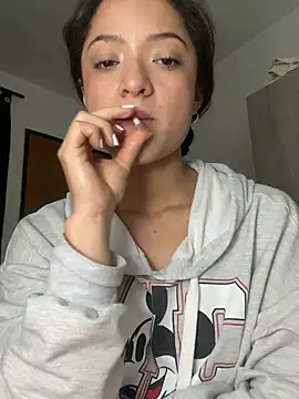 Snapshot of Alicia_ALICIA chatting on 01/05/25, 12:31 Alicia ALICIA online show from 01/05/25, 12:31