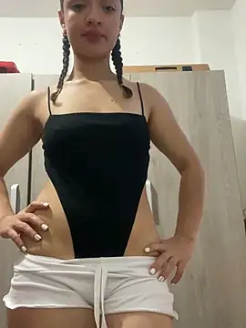 Snapshot of Alicia_ALICIA chatting on 01/10/25, 05:24 Alicia ALICIA online show from 01/10/25, 05:24