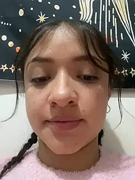 Snapshot of Alicia_ALICIA chatting on 01/12/25, 05:54 Alicia ALICIA online show from 01/12/25, 05:54