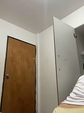 Snapshot of Alicia_ALICIA chatting on 02/15/25, 01:10 Alicia ALICIA online show from 02/15/25, 01:10