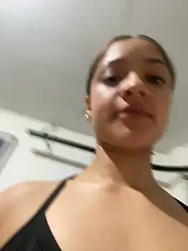 Snapshot of Alicia_ALICIA chatting on 03/03/25, 08:32 Alicia ALICIA online show from 03/03/25, 08:32