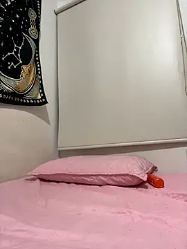 Snapshot of Alicia_ALICIA chatting on 09/13/25, 12:54 Alicia ALICIA online show from 09/13/25, 12:54