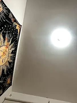 Snapshot of Alicia_ALICIA chatting on 10/04/25, 01:09 Alicia ALICIA online show from 10/04/25, 01:09