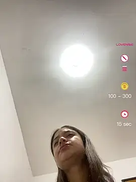 Alicia ALICIA online show from 05/17/26, 05:09