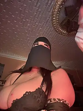 Snapshot of ORLA86 chatting on 09/18/25, 07:54 ORLA86 online show from 09/18/25, 07:54