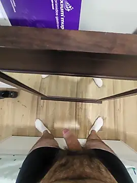 Snapshot of polla_calientes47 chatting on 09/29/25, 01:49 polla calientes47 online show from 09/29/25, 01:49