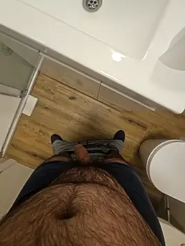 Snapshot of polla_calientes47 chatting on 10/08/25, 08:23 polla calientes47 online show from 10/08/25, 08:23