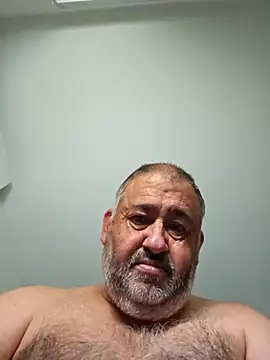 Snapshot of polla_calientes47 chatting on 10/11/25, 03:32 polla calientes47 online show from 10/11/25, 03:32