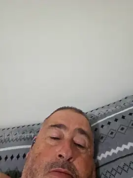 Snapshot of polla_calientes47 chatting on 10/23/25, 08:18 polla calientes47 online show from 10/23/25, 08:18