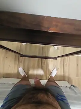 Snapshot of polla_calientes47 chatting on 10/24/25, 03:30 polla calientes47 online show from 10/24/25, 03:30