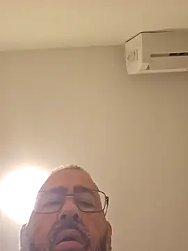 Snapshot of polla_calientes47 chatting on 11/20/25, 04:18 polla calientes47 online show from 11/20/25, 04:18