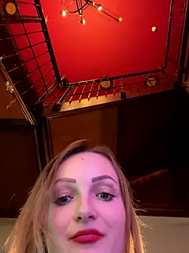 Snapshot of LadyTatiana_Madam chatting on 12/05/24, 05:17 LadyTatiana Madam online show from 12/05/24, 05:17