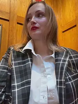 Snapshot of LadyTatiana_Madam chatting on 02/23/25, 02:25 LadyTatiana Madam online show from 02/23/25, 02:25