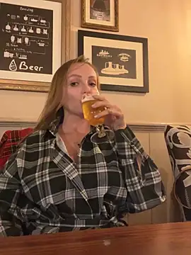 LadyTatiana Madam online show from 12/05/25, 08:05