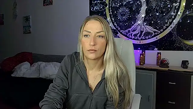 SexxyLiviaa online show from 11/02/25, 01:41