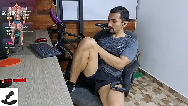 Marck Muscle online show from 10/10/25, 01:59