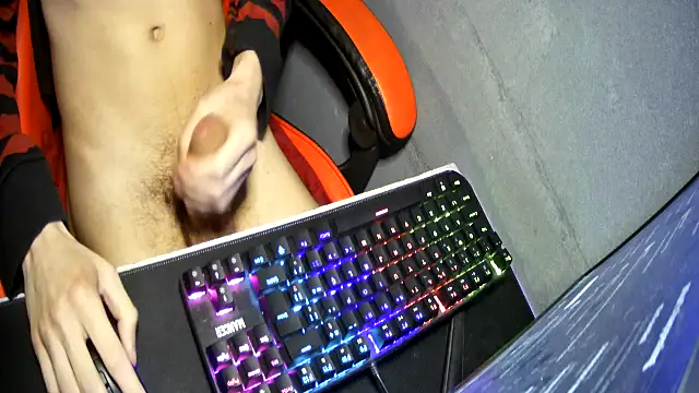 hotteen18cm online show from 10/10/25, 10:09