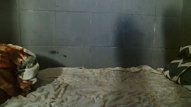 Snapshot of UncutToyBoy23cm chatting on 07/06/26, 03:25 UncutToyBoy23cm online show from 07/06/26, 03:25