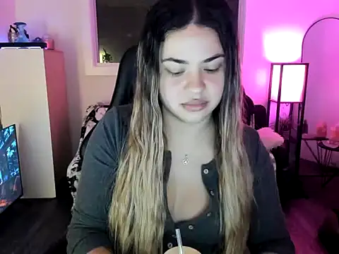 MelSaunders online show from 11/30/25, 01:20