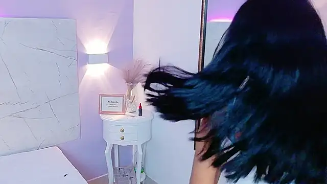 AbrilBrent online show from 11/28/25, 07:49