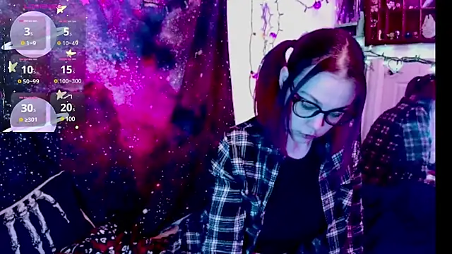 Snapshot of EverlyEster chatting on 01/12/25, 09:19 EverlyEster online show from 01/12/25, 09:19