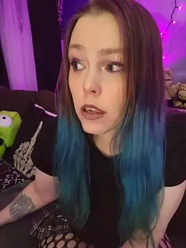 Snapshot of EverlyEster chatting on 02/22/26, 10:58 EverlyEster online show from 02/22/26, 10:58