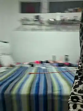 gatadeojosclaros online show from 02/20/25, 04:28