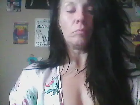 Snapshot of gorgeous11 chatting on 02/24/25, 01:35 gorgeous11 online show from 02/24/25, 01:35