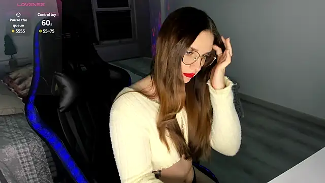 MCfly 11 online show from 02/09/25, 01:33