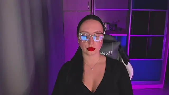 Christy Calypso online show from 04/08/26, 04:07