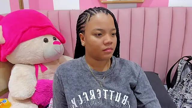 ISABELLA 020 online show from 10/02/25, 12:56