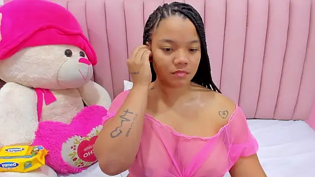 ISABELLA 020 online show from 10/09/25, 12:25