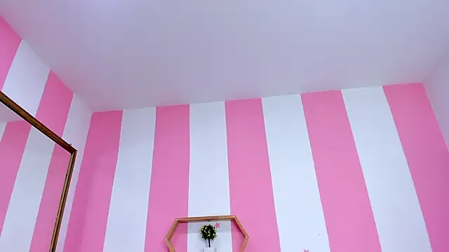 ISABELLA 020 online show from 02/13/26, 12:34