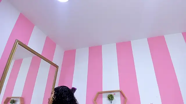 ISABELLA 020 online show from 02/21/26, 12:50