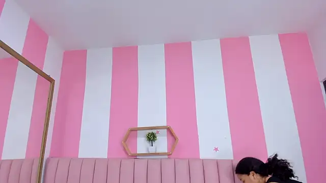 ISABELLA 020 online show from 02/23/26, 12:35