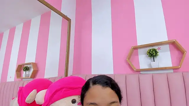 ISABELLA 020 online show from 03/28/26, 12:38