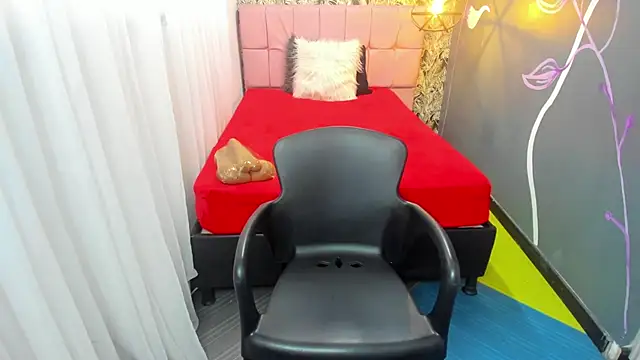 Snapshot of EmmaaEvans_ chatting on 12/26/24, 02:59 EmmaaEvans online show from 12/26/24, 02:59