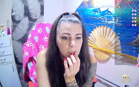 Snapshot of Catbaby32 chatting on 10/28/25, 09:17 Catbaby32 online show from 10/28/25, 09:17