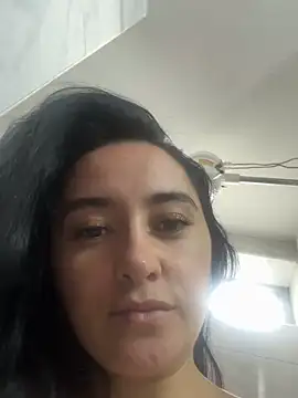 preetypeach online show from 10/23/25, 09:02