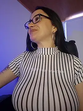 preetypeach online show from 02/10/26, 08:02