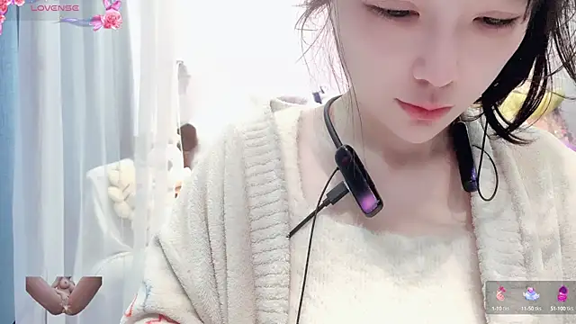 AKiKi711 online show from 03/18/25, 03:09