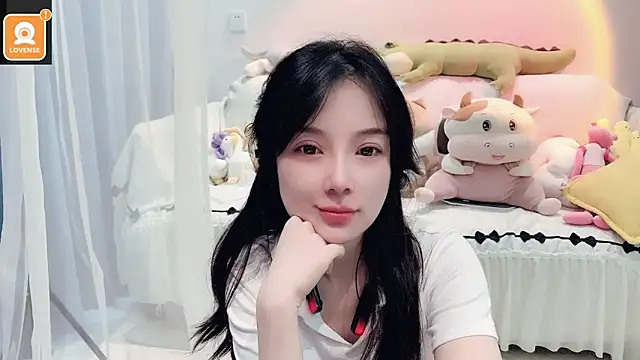 AKiKi711 online show from 09/11/25, 04:23